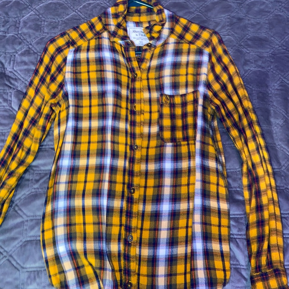 women’s button up